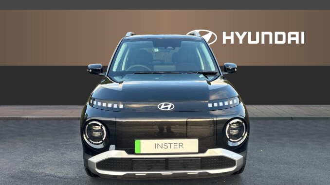 Hyundai INSTER 85kW 02 49kWh 5dr Auto Electric Hatchback - Image 3